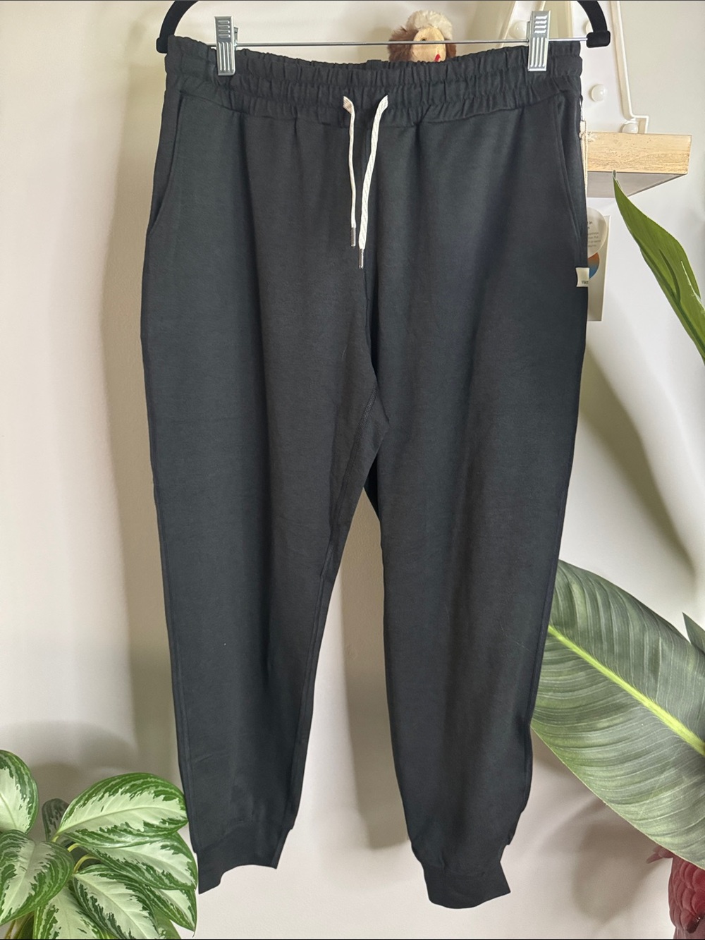 NWT Vuori Performance Jogger